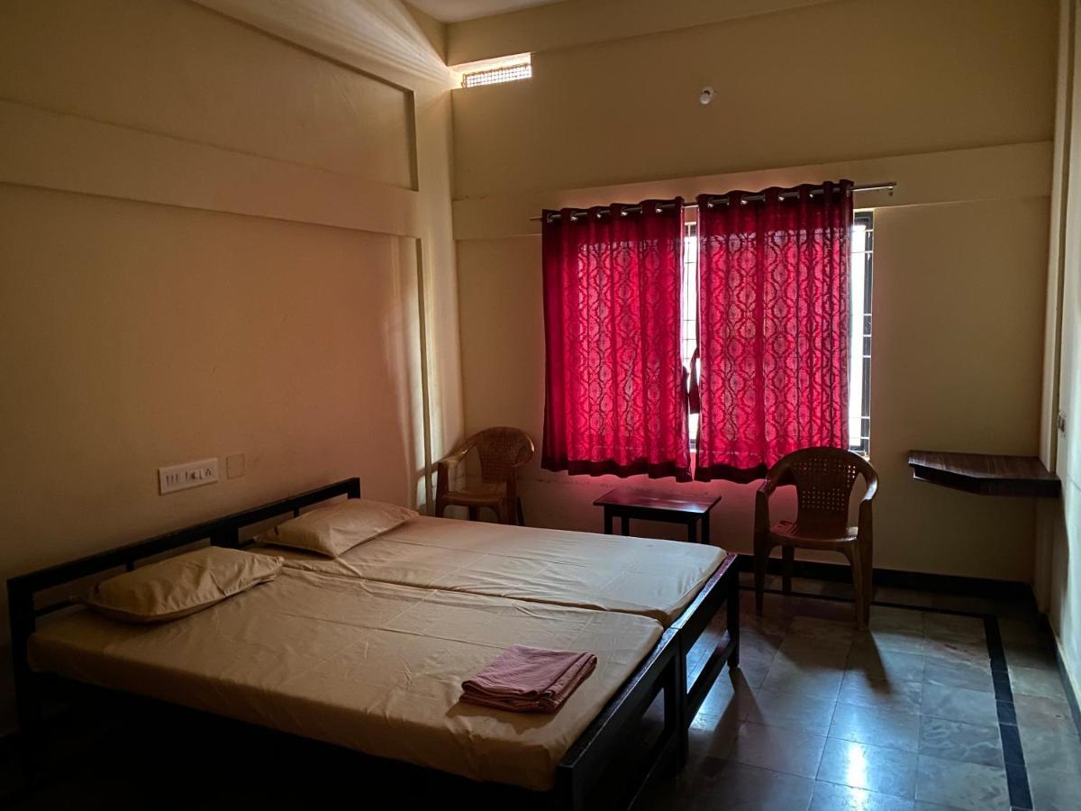 Hotel Sooryakamal Mahal Dharmastala Zewnętrze zdjęcie