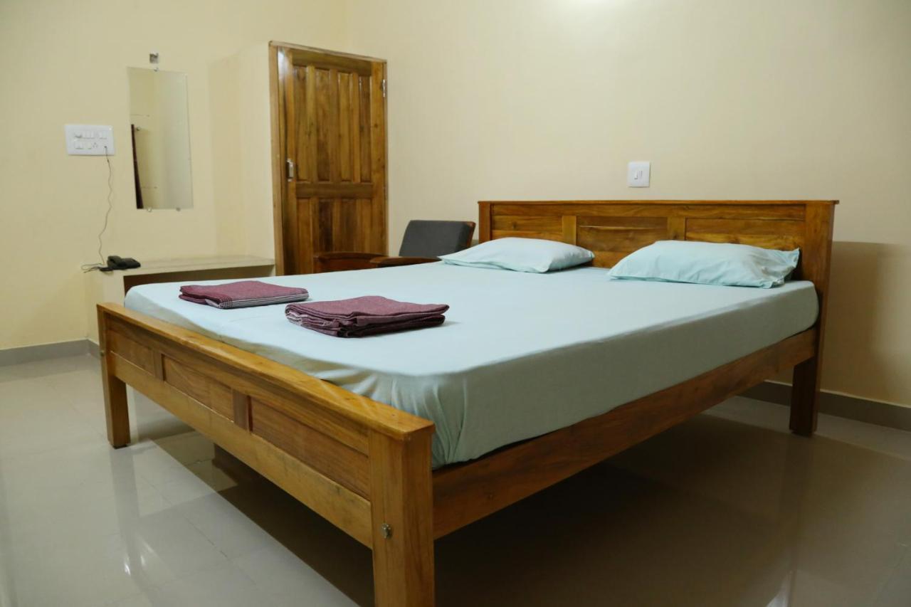 Hotel Sooryakamal Mahal Dharmastala Zewnętrze zdjęcie