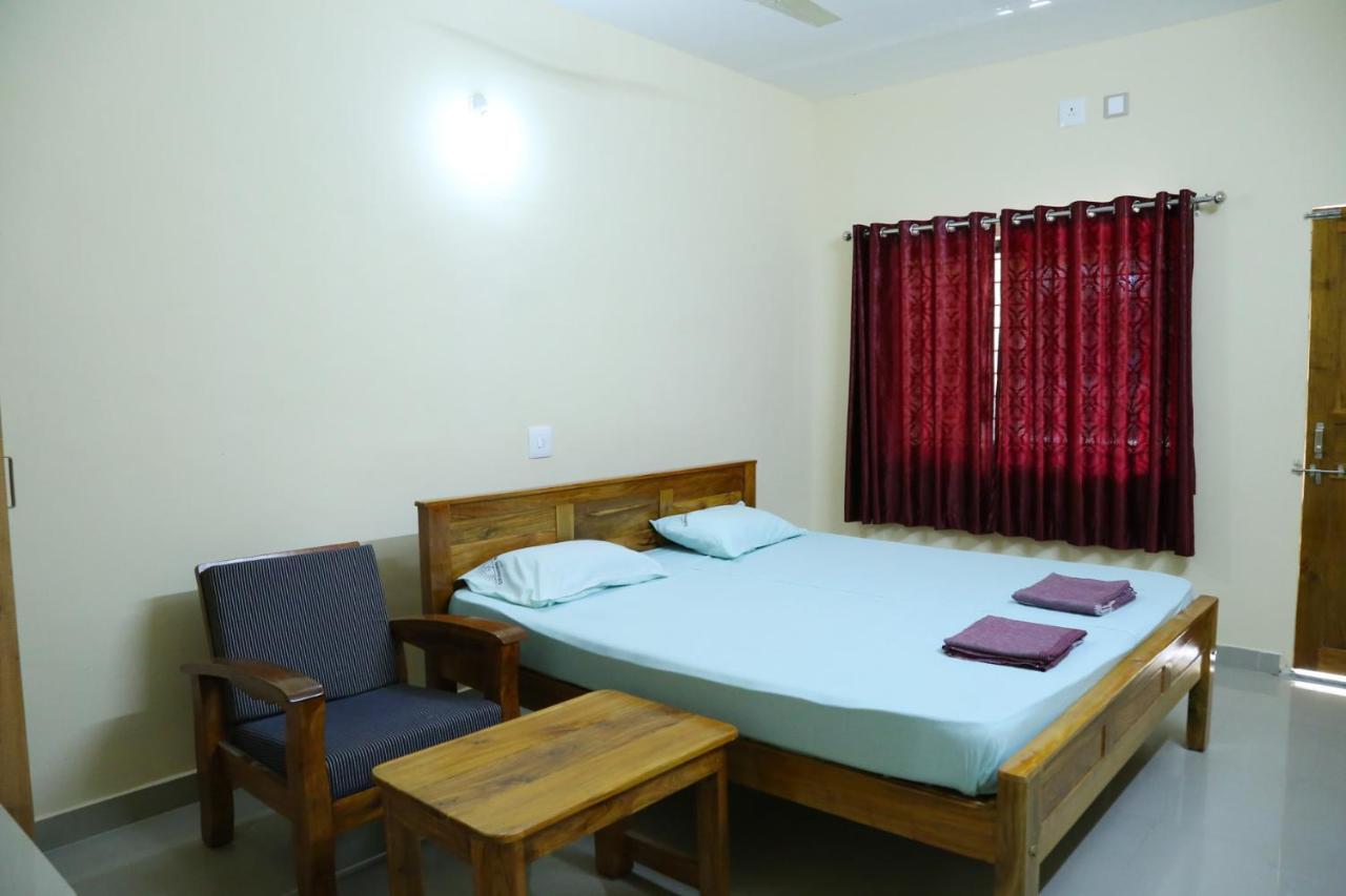 Hotel Sooryakamal Mahal Dharmastala Zewnętrze zdjęcie